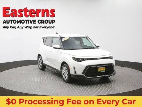 Used 2025 Kia Soul LX FWD image 50