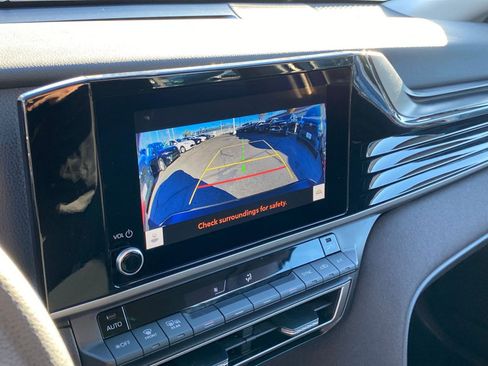 Used 2025 Toyota Camry LE image 17