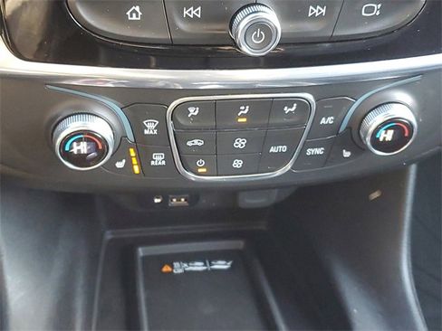 Certified 2023 Chevrolet Traverse RS image 29