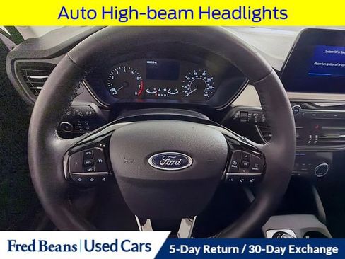 Used 2022 Ford Escape SEL image 14