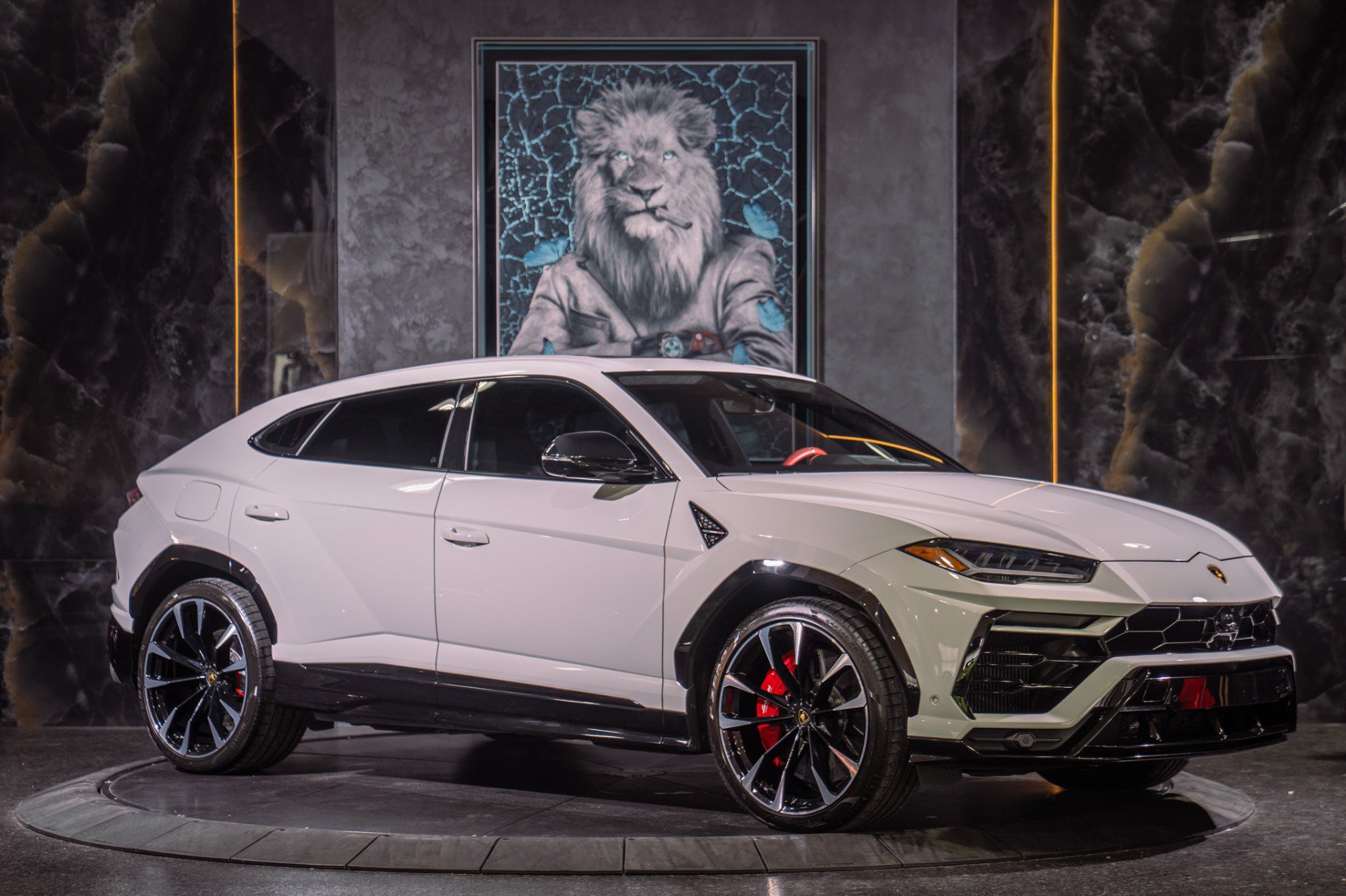 Used 2022 Lamborghini Urus AWD/4WD image 8
