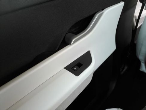 Used 2023 Fisker Ocean Extreme image 31