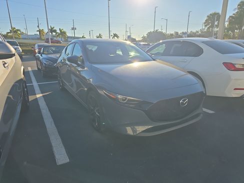 Used 2021 MAZDA MAZDA3 s image 2
