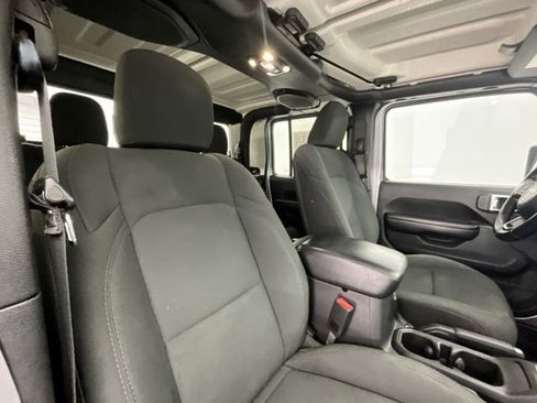 Used 2020 Jeep Gladiator Sport w/ Quick Order Package 24S image 13