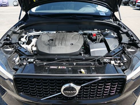 Used 2025 Volvo XC60 B5 Plus AWD/4WD image 26