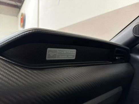 Used 2017 Ford Mustang Coupe image 25