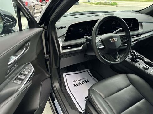 Certified 2025 Cadillac XT4 Premium Luxury AWD/4WD image 14