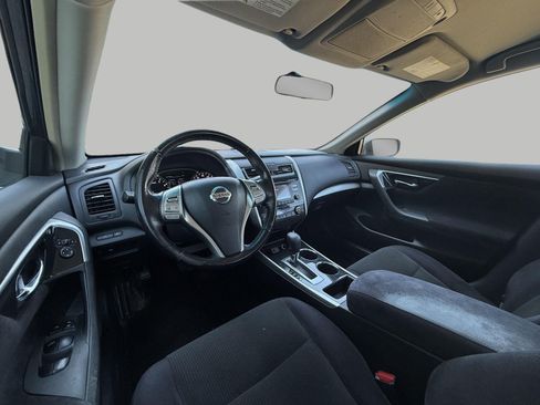 Used 2013 Nissan Altima 2.5 SV FWD image 24