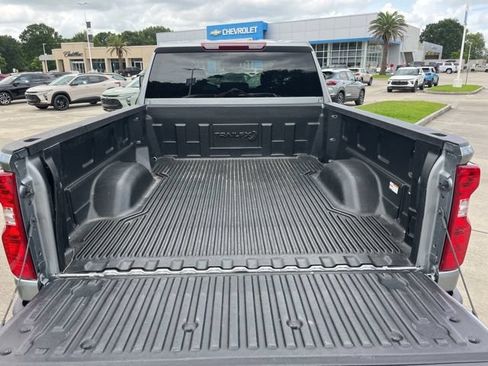 Used 2025 Chevrolet Silverado 2500 LT w/ Convenience Package AWD/4WD image 9
