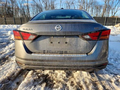 Used 2022 Nissan Altima 2.5 SR FWD image 5