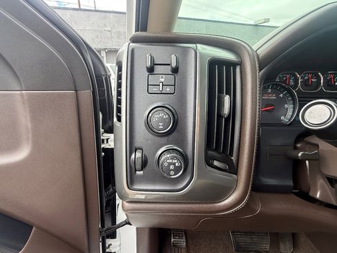 Used 2017 Chevrolet Silverado 1500 LTZ Z71 w/ LTZ Plus Package AWD/4WD image 21