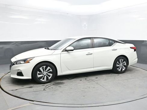 Used 2021 Nissan Altima 2.5 S FWD image 3