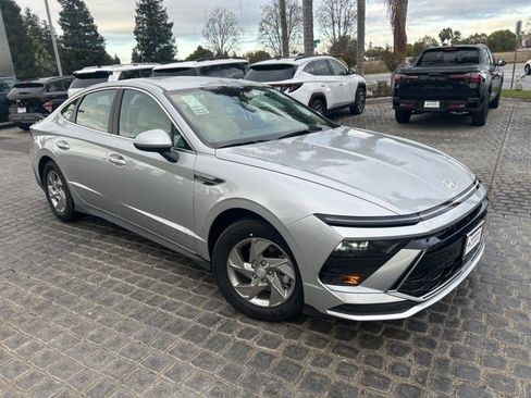 New 2025 Hyundai Sonata SE image 1