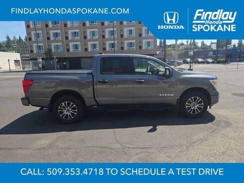 Used 2024 Nissan Titan SV w/ SV Convenience Package AWD/4WD image 6