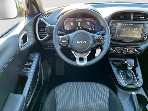 Certified 2025 Kia Soul LX w/ LX Technology Package image 19