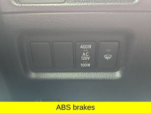 Used 2022 Toyota 4Runner TRD Off-Road AWD/4WD image 32
