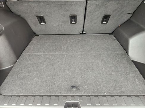 Certified 2024 GMC Terrain SLE AWD/4WD image 33