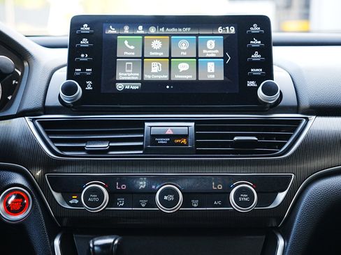 Used 2019 Honda Accord Sport image 15