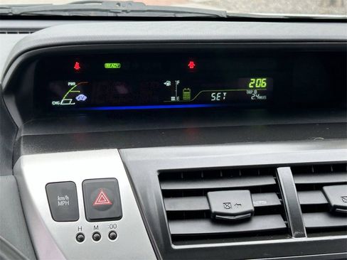 Used 2012 Toyota Prius V Three image 29