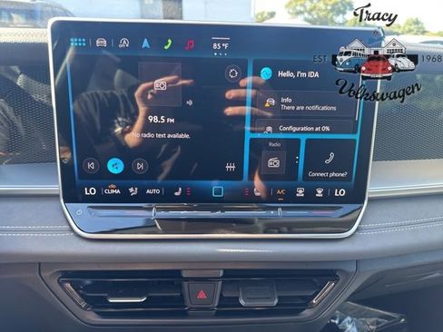 New 2025 Volkswagen Tiguan SE image 11
