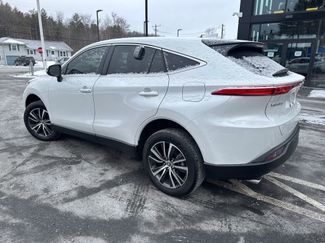 Used 2024 Toyota Venza LE video 3