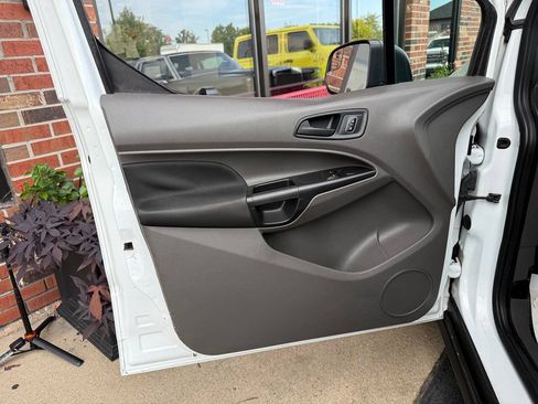 Used 2021 Ford Transit Connect XL FWD image 19
