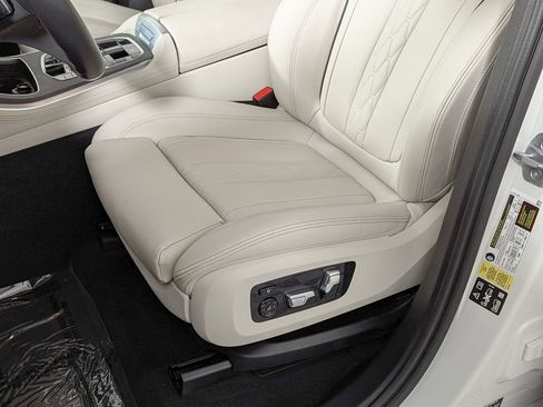 Certified 2024 BMW X5 xDrive40i w/ M Sport Package image 23