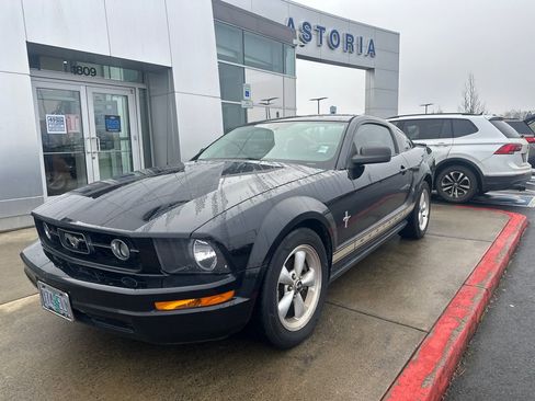 Used 2007 Ford Mustang Deluxe image 8