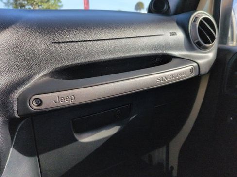 Used 2011 Jeep Wrangler Sport image 19