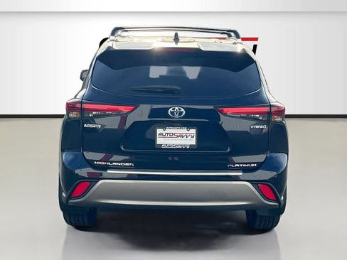 Used 2022 Toyota Highlander Platinum AWD/4WD image 6
