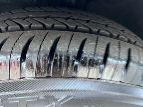 Used 2014 Toyota Prius Four image 30