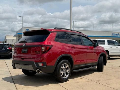 Used 2023 Honda Passport TrailSport image 4