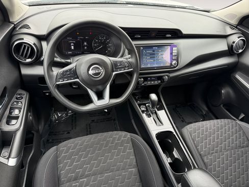 Used 2022 Nissan Kicks SV FWD image 15