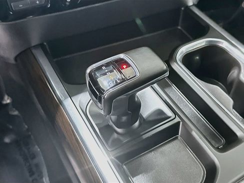 Used 2024 GMC Sierra 1500 SLT RWD image 17