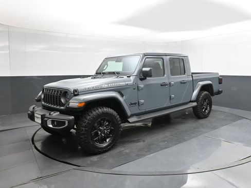 New 2025 Jeep Gladiator Sport image 34