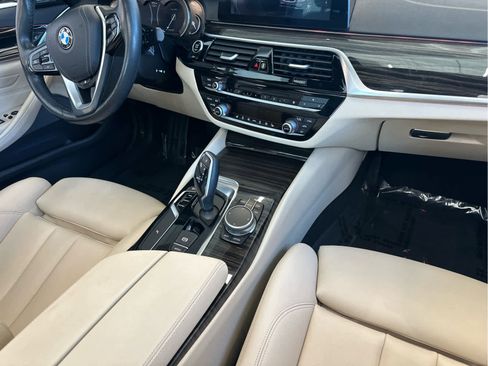 Used 2019 BMW 530i xDrive w/ Convenience Package image 11