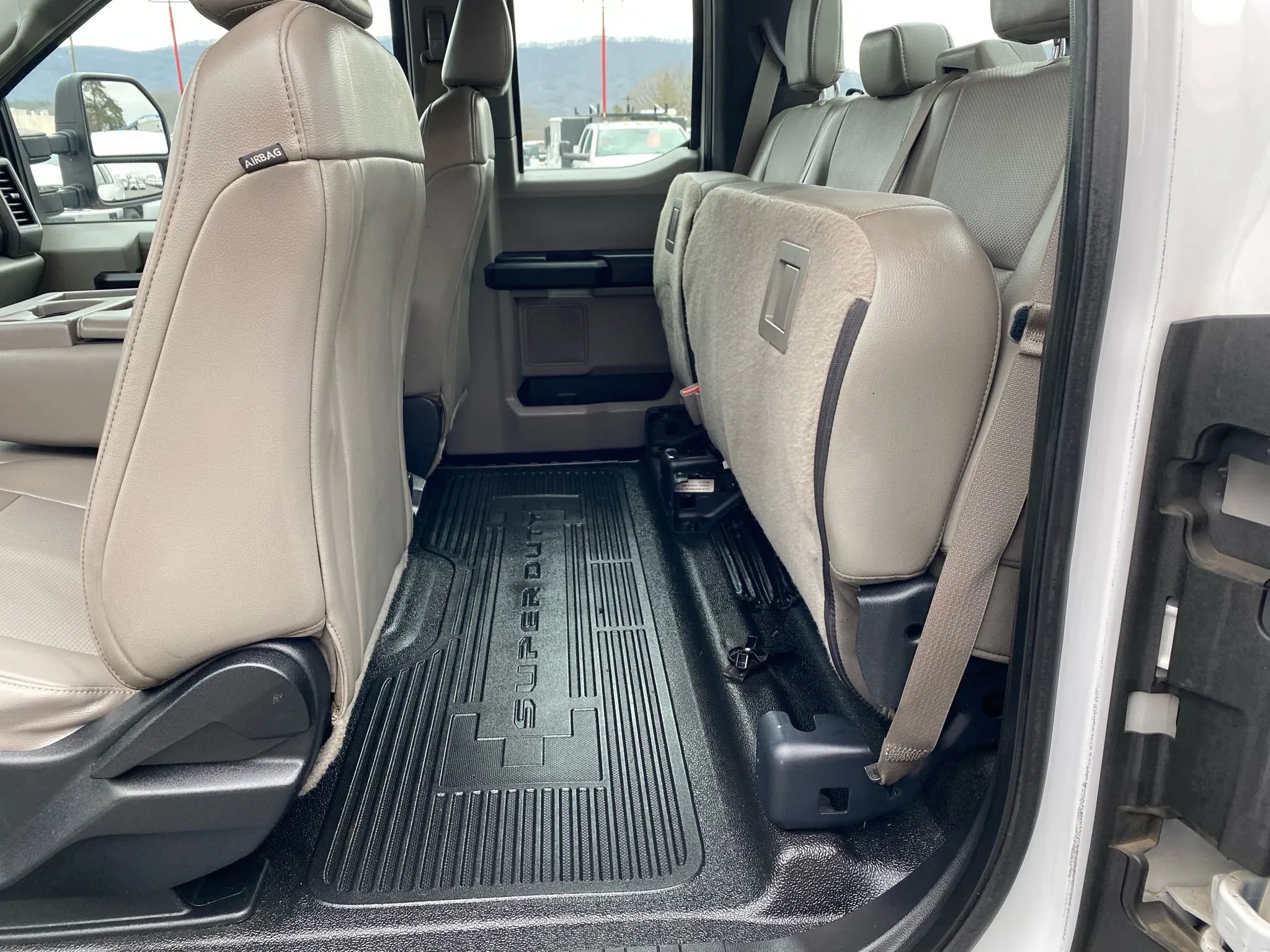 Used 2017 Ford F250 4x4 SuperCab Super Duty image 26