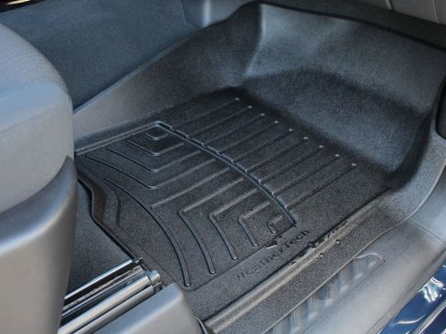 Used 2021 Chevrolet Silverado 1500 Custom image 21