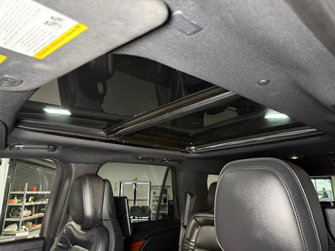 Used 2018 Lincoln Navigator Reserve w/ Technology Package AWD/4WD image 35