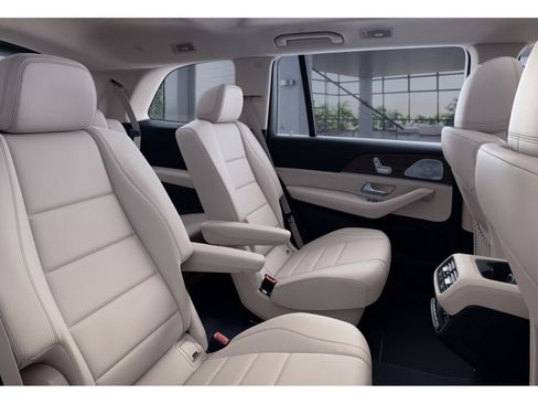 Certified 2023 Mercedes-Benz GLS 450 4MATIC image 5