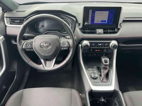 Used 2023 Toyota RAV4 SE w/ Weather & Moonroof Package AWD/4WD image 17