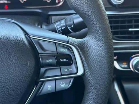 Certified 2018 Honda Accord EX image 29