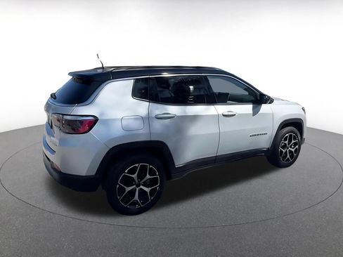 Used 2025 Jeep Compass Limited AWD/4WD image 12