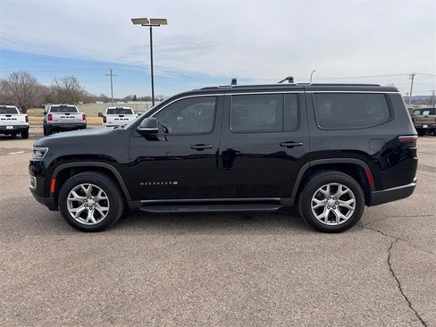 Used 2022 Jeep Wagoneer Series II w/ Rear Seat Video Group 1 image 2