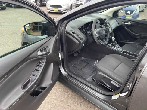 Used 2016 Ford Focus SE image 15