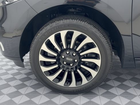 Used 2023 Lincoln Navigator L Black Label AWD/4WD image 13
