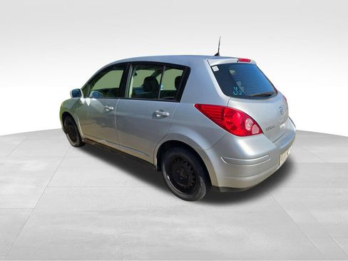 Used 2011 Nissan Versa 1.8 S FWD image 14