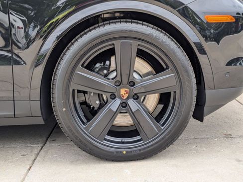 New 2026 Porsche Cayenne S AWD/4WD image 27