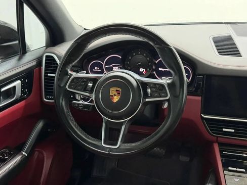 Used 2019 Porsche Cayenne AWD/4WD image 17
