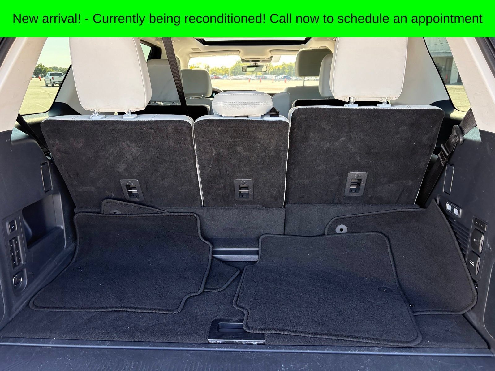 Used 2025 Ford Expedition Platinum w/ Driver's Package AWD/4WD image 6